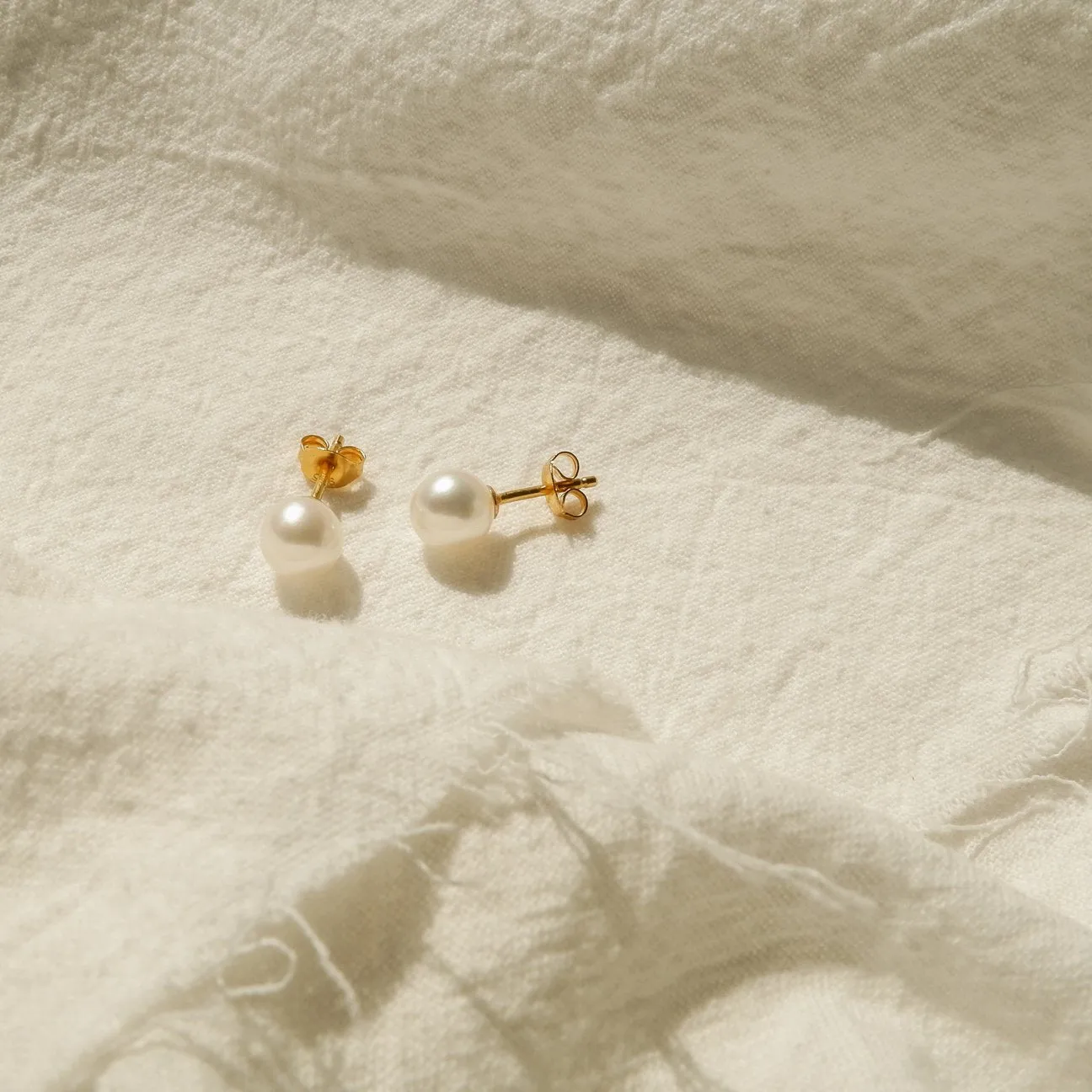 7mm Classic Pearl Studs