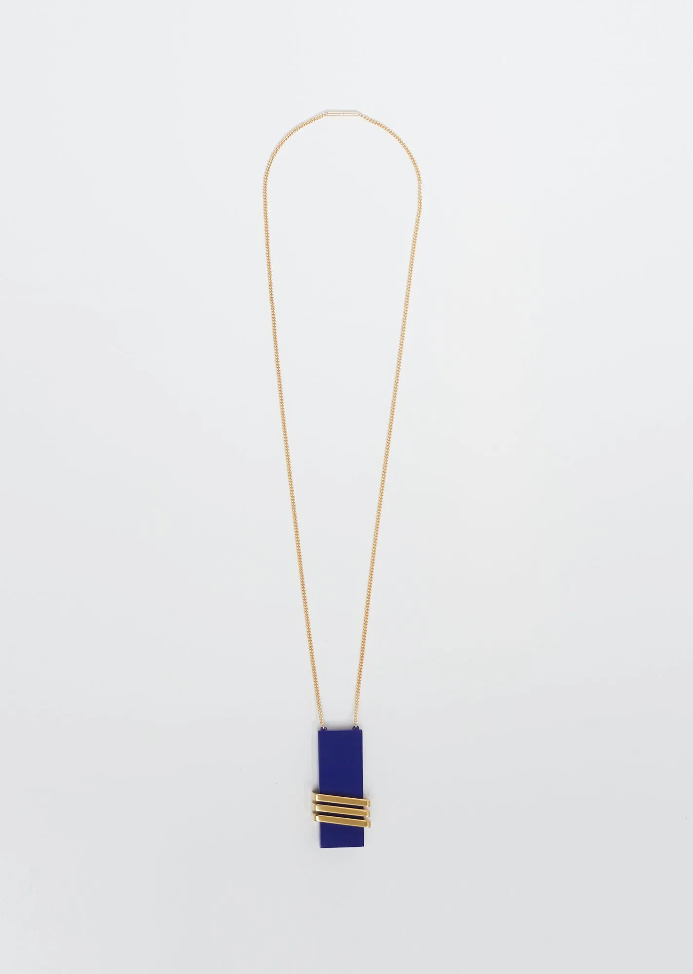 Embellished Pendant Necklace