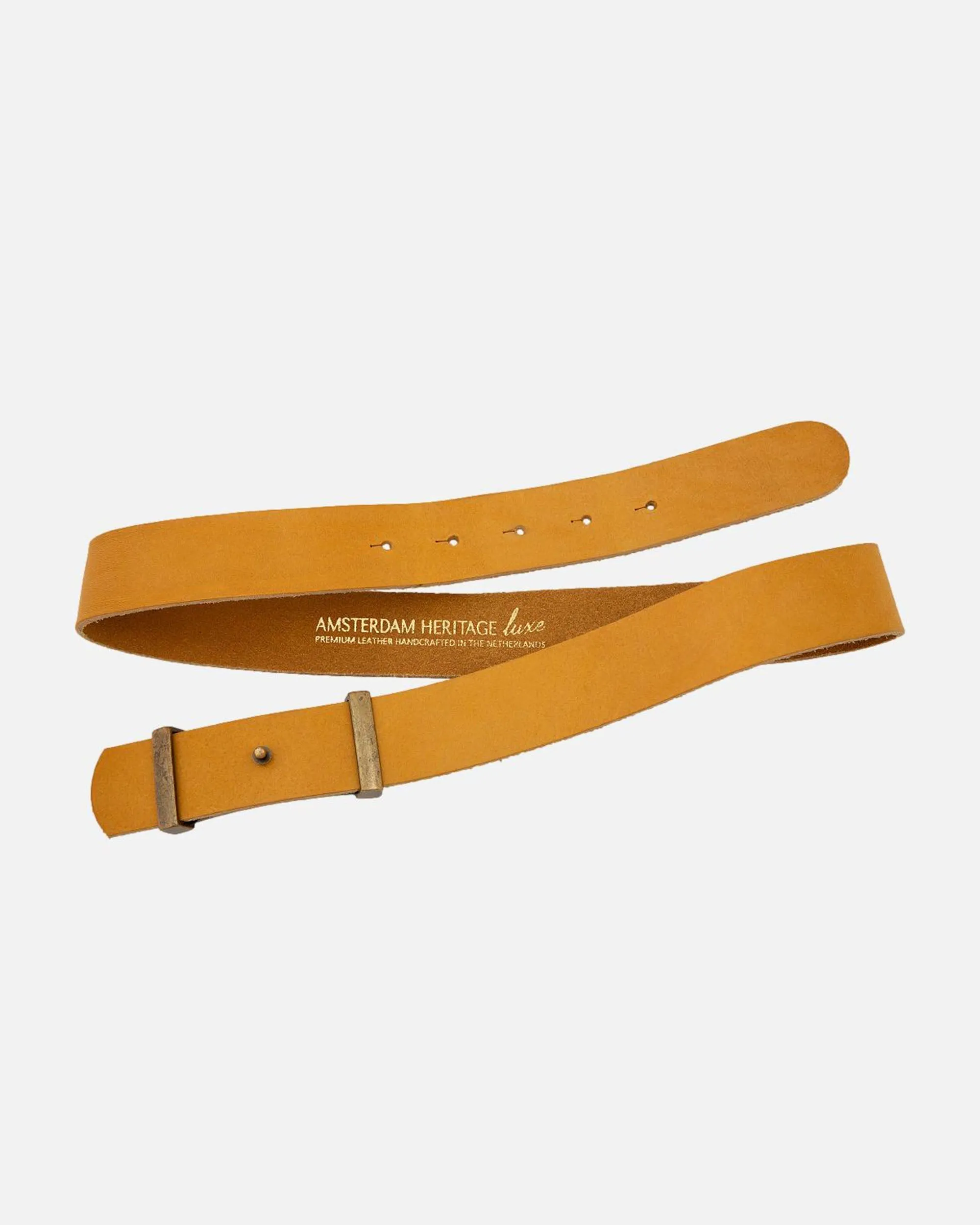 MADE TO ORDER Jip | Slimming Buckleless Leather Belt