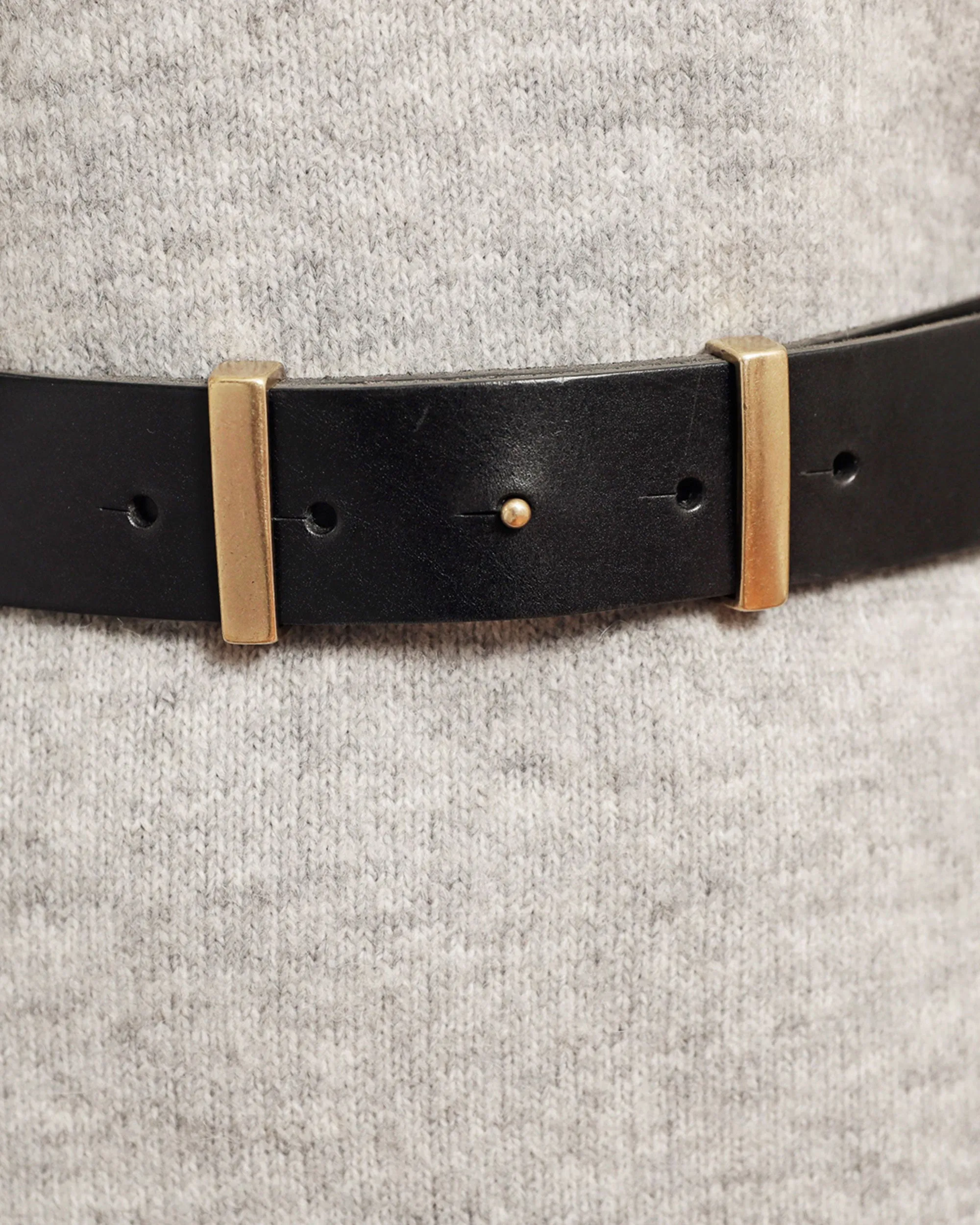 MADE TO ORDER Jip | Slimming Buckleless Leather Belt