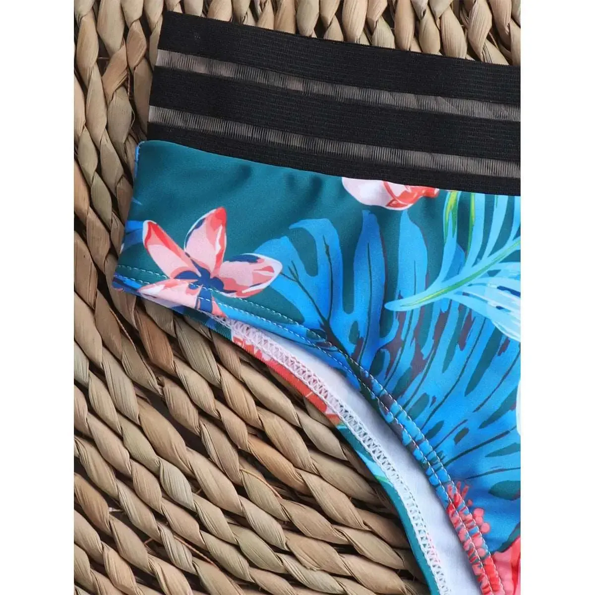 Sexy printed two-piece swimsuit